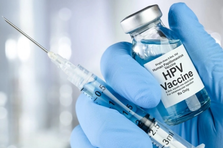 Cinsel sağlığınız için enfeksiyonlara karşı mutlaka aşı yaptırın.